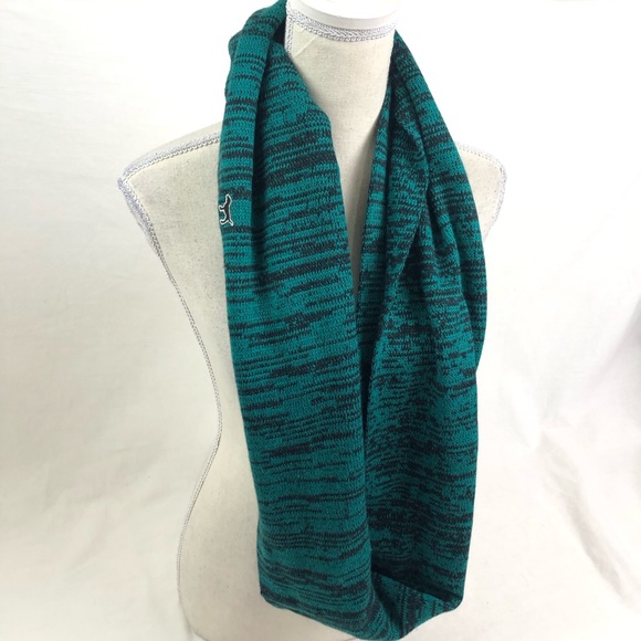Victoria’s Secret PINK infinity scarf - Picture 2 of 9